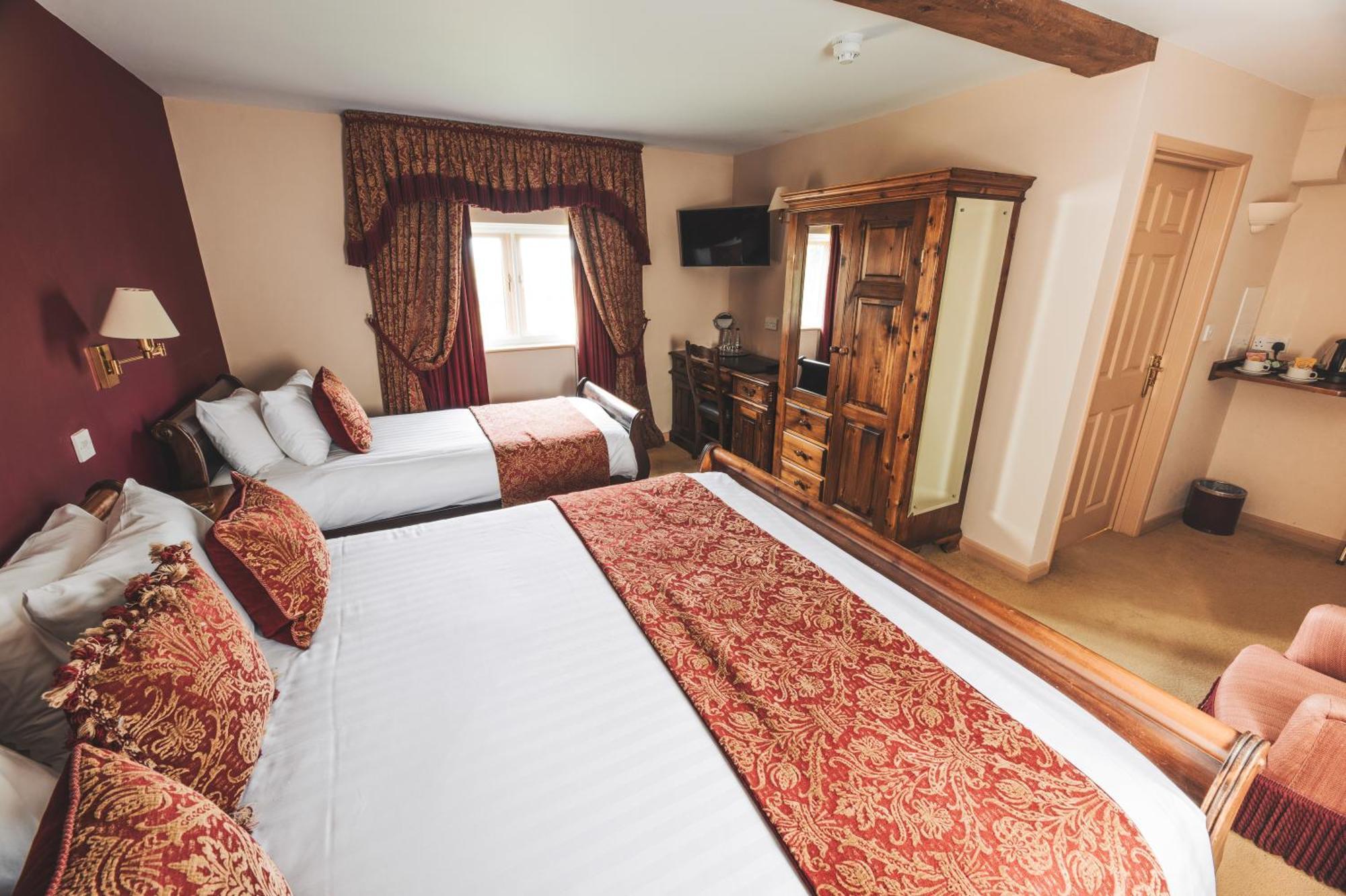 The Auberge Yaxley  Extérieur photo